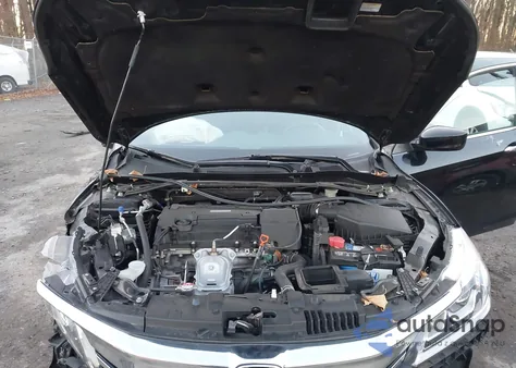 2017 Honda Accord Sport z USA, uszkodzony, nr VIN 1HGCR2F53HA250129